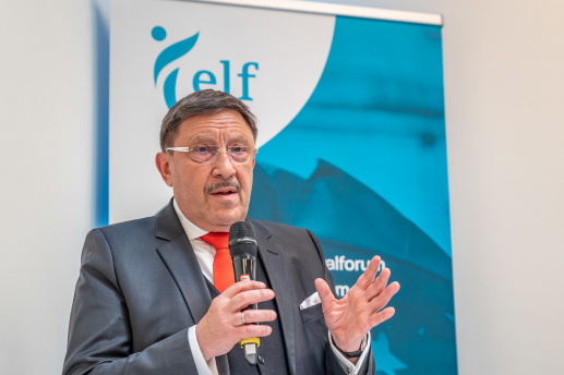 Maxim Behar Speaks at a Forum at the Royal Library of Belgium on the "Tsunami" of Fake News