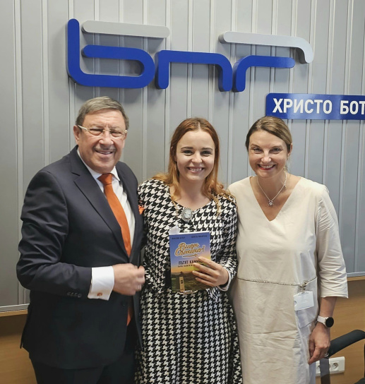 We shouldn't be afraid of challenges say Maxim Behar and Veneta Pisarska in "Artefir" on Radio Hristo Botev