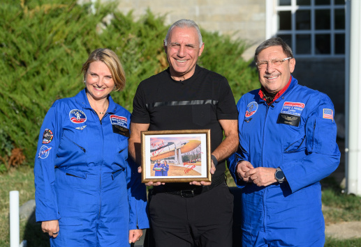 Hristo Stoichkov Congratulates Maxim and Veneta Behar Following Their Space Training in the U.S.