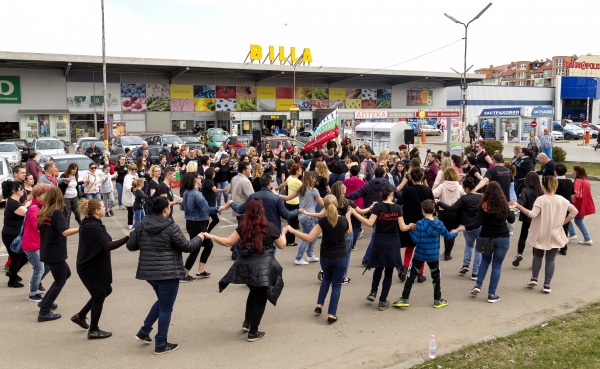 Free Folklore Dance Lessons in Front of BILLA Stores